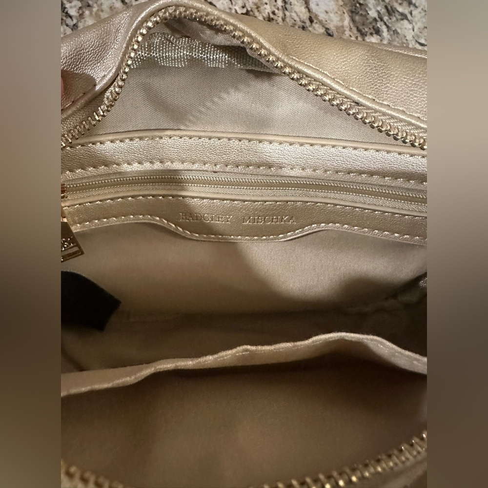 Badgley Mischka Gold Quilted Crossbody/ Camera Bag🎉🎉Host Pick✨✨ - Picture 8 of 11